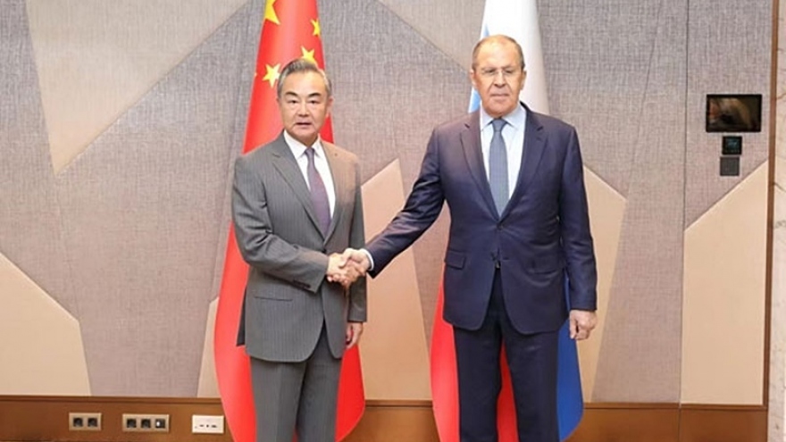 Ngoại trưởng Trung Quốc, Nga điện đàm sau Hội nghị về Ukraine